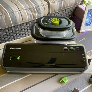 FoodSaver Vacuum Sealer